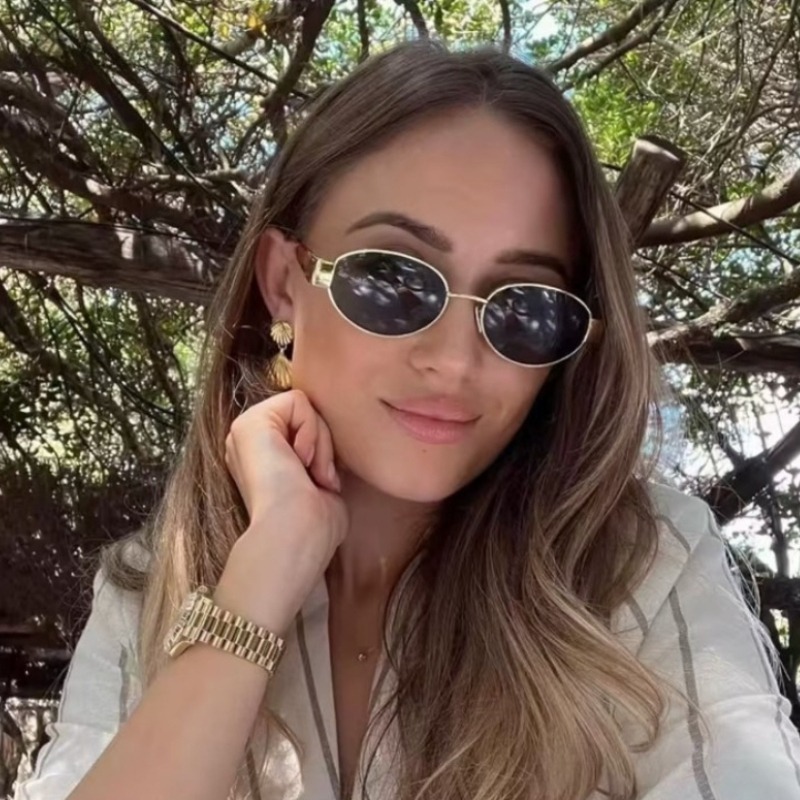 Fashionable High-end Oval Meta - Street Fashion Photoshoot 评论和价格