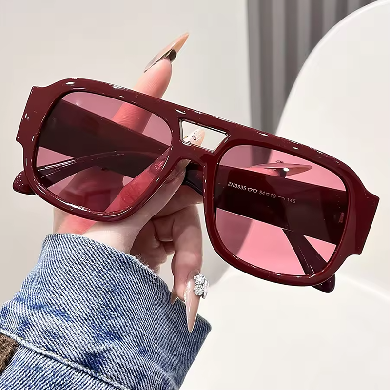 Unisex Burgundy Square Double  - Street Fashion Photoshoot 评论和价格