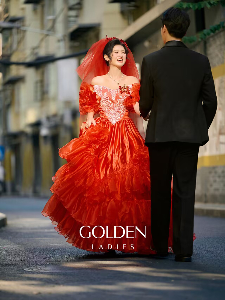 New Vintage Wedding Dress Film - Street Fashion Photoshoot 评论和价格