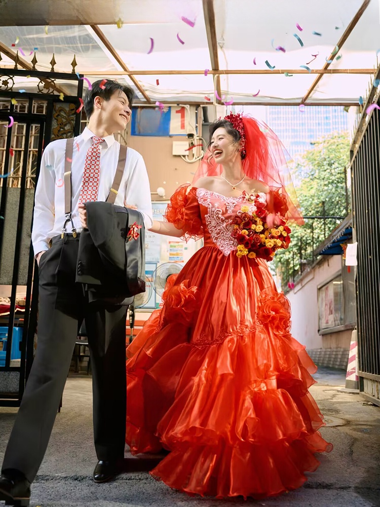 New Vintage Wedding Dress Film - Street Fashion Photoshoot 评论和价格